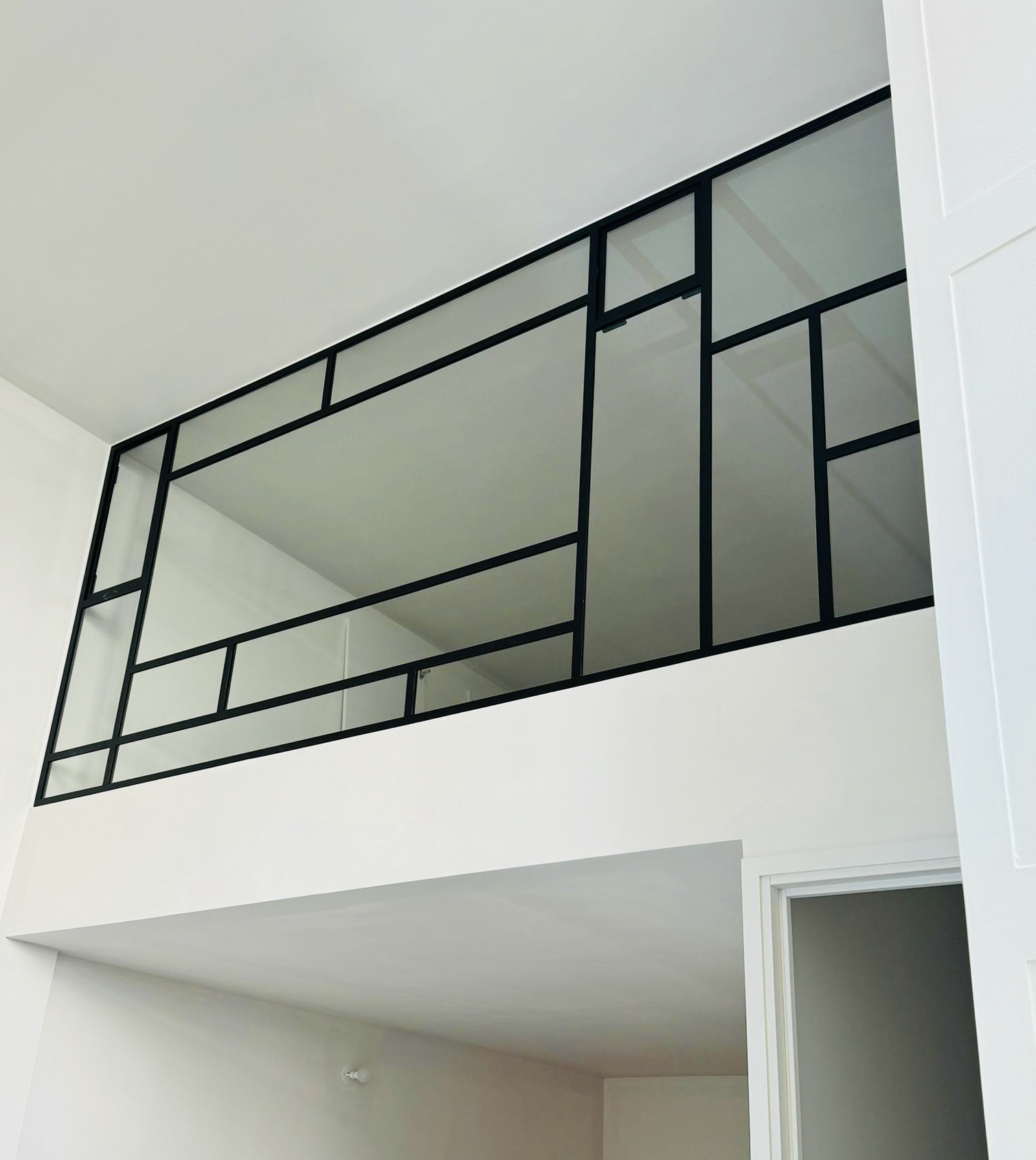 Grande verrière Mondrian, acier noir sablé, mezzanine — Paris 3